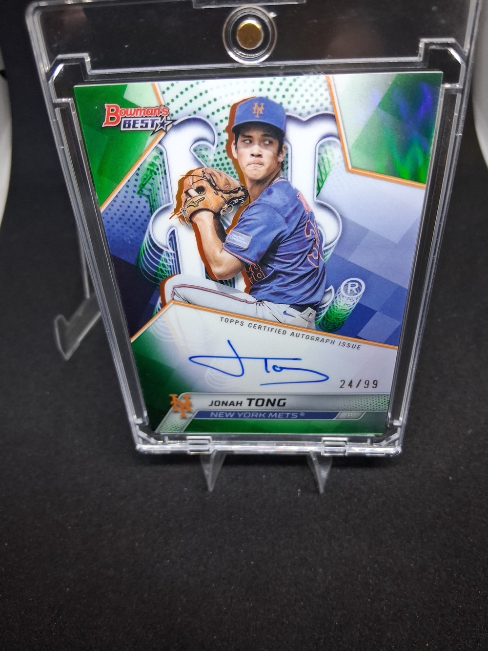 The product is a 2025 Bowman's Best trading card featuring an autograph of Jonah